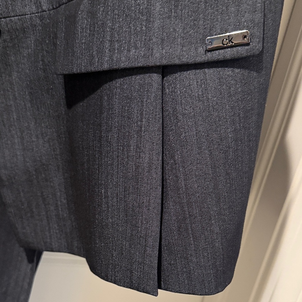 Calvin Klein Denim-Look Suit Set (Mixed Sizes: 16W Jacket / 18W Pants) - Picture 4 of 8